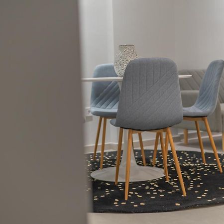 דירות טריקלה Set Of Flats מראה חיצוני תמונה