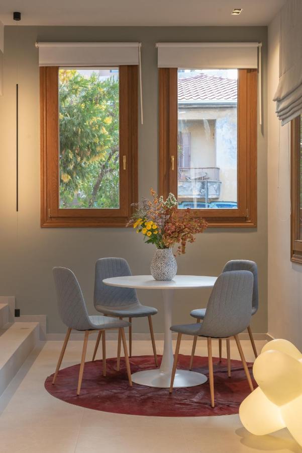 דירות טריקלה Set Of Flats מראה חיצוני תמונה